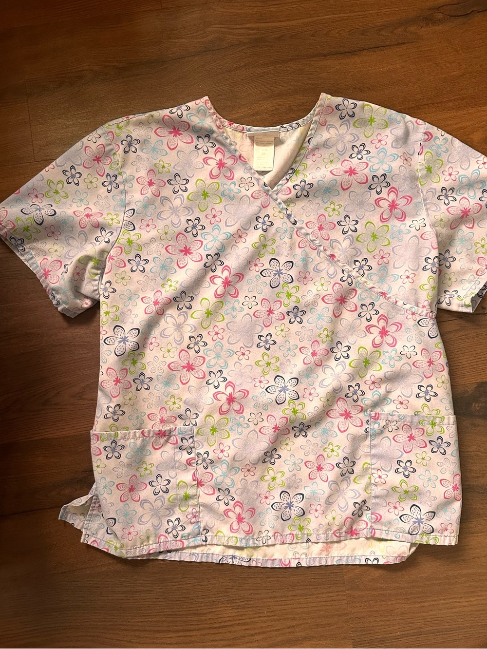 Woman’s floral Print Scrub Top - Pink Multicolor